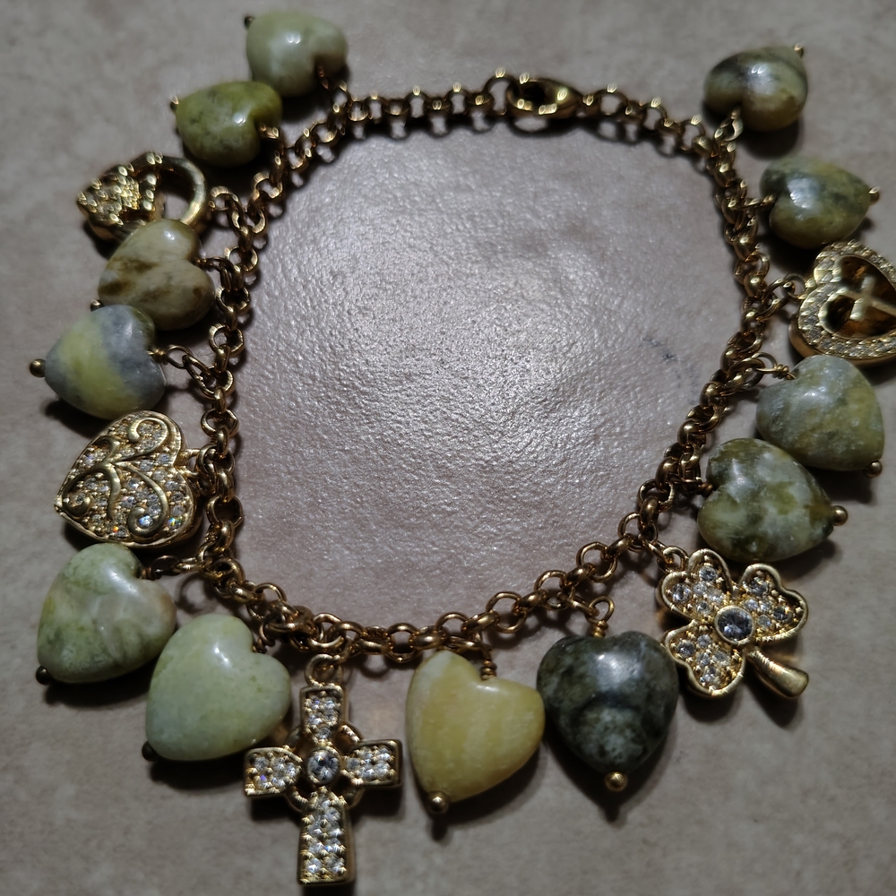 Vintage  Gold Tone Semi Precious Hearts And Bling Charm Bracelet/ 7 1/2 " - Picture 2 of 7